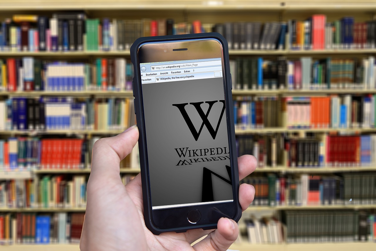 Q&A: Who put the wiki in wikipedia?